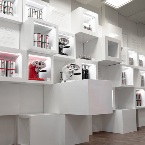 Illy Shop by Caterina Tiazzoldi