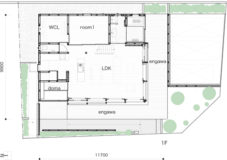 Large Roof House by Architect Cafe Large Roof House by Architect Cafe