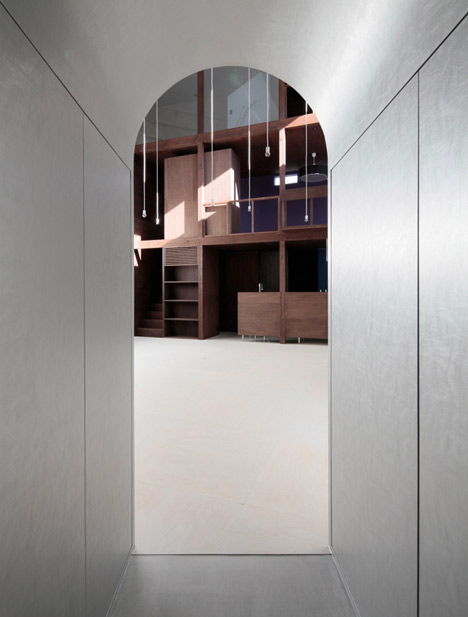 House with Empty Lot by ON design
