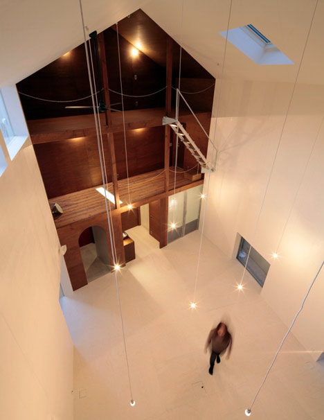 House with Empty Lot by ON desig
