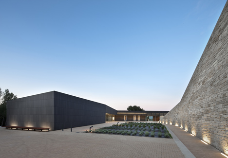 Bodega-La-Grajera-by-Virai-Arquitectos Bodega-La-Grajera-by-Virai-Arquitectos