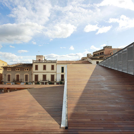 Inca Public Market by Charmaine Lay and Carles Muro