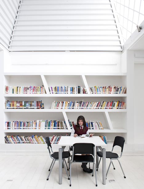Taltal Public Library by Murua Valenzuela Architects