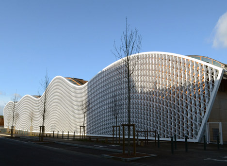 The Mantes-la-Jolie Water Sports Centre by Agence Search