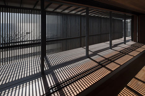 Wind-dyed House by Kazuhiko Kishimoto:acaa Wind-dyed House by Kazuhiko Kishimoto:acaa