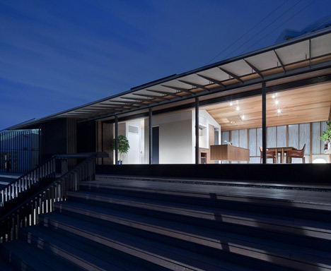 Wind-dyed House by Kazuhiko Kishimoto:acaa Wind-dyed House by Kazuhiko Kishimoto:acaa