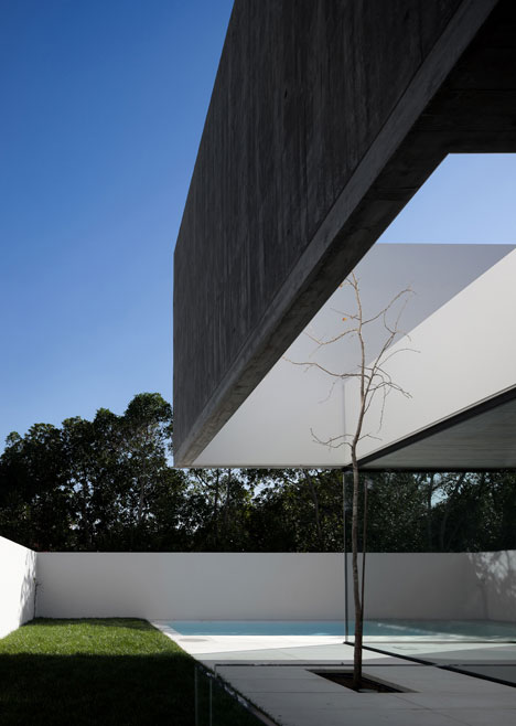 House in Juso by ARX Portugal and Stefano Riva House in Juso by ARX Portugal and Stefano Riva