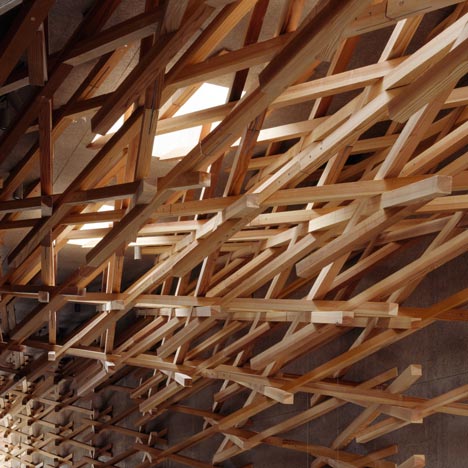Starbucks Coffee at Dazaifu Dazaifu Tenman-gū by Kengo Kuma and Associates