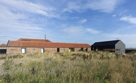 Stealth Barn by Carl Turner Architects