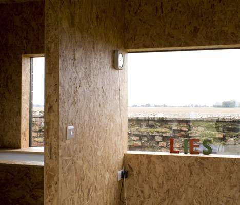Stealth Barn by Carl Turner Architects
