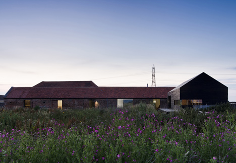 Stealth Barn by Carl Turner Architects