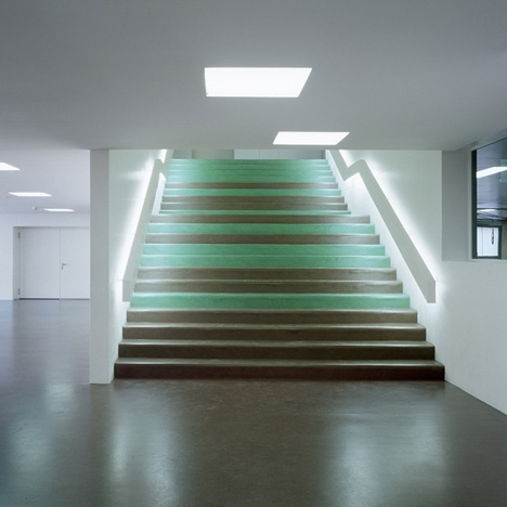 ESGE Ecole Secondaire de Genolier by ipas ESGE Ecole Secondaire de Genolier by ipas