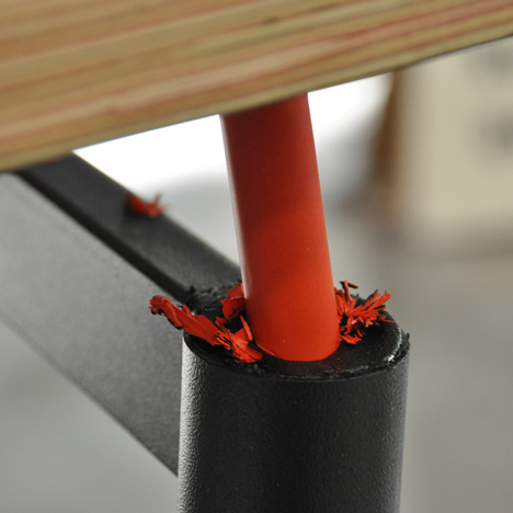 Earthquake Proof Table by Arthur Brutter and Ido Bruno