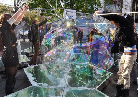 The Bubble Building by DUS Architects