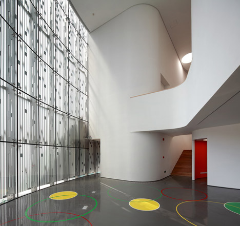 Nanshan Marriage Registration Centre by Urbanus