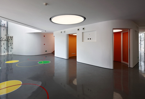 Nanshan Marriage Registration Centre by Urbanus