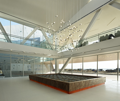 Huludao Beach Exhibit Centre by META-Project
