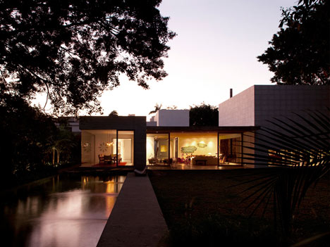Yucatan House by Isay Weinfeld Yucatan House by Isay Weinfeld