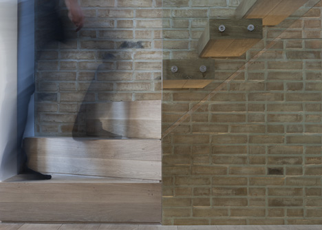 Butterfly Loft Apartment by Tigg Coll Architects Butterfly Loft Apartment by Tigg Coll Architects
