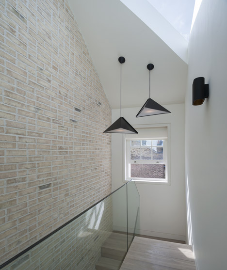 Butterfly Loft Apartment by Tigg Coll Architects Butterfly Loft Apartment by Tigg Coll Architects