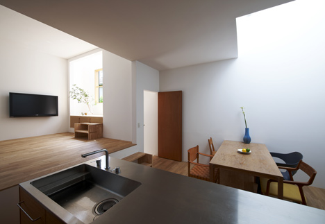 House in Futako-Shinchi by Tato Architects House in Futako-Shinchi by Tato Architects