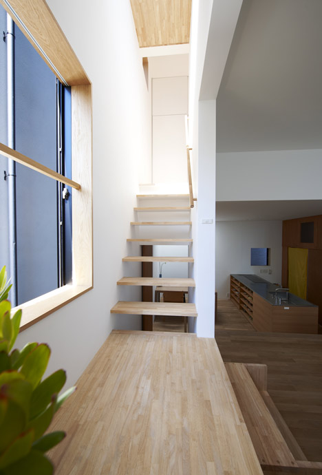 House in Futako-Shinchi by Tato Architects House in Futako-Shinchi by Tato Architects