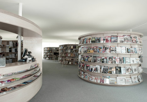 Librairie La Fontaine by Kawamura-Ganjavian