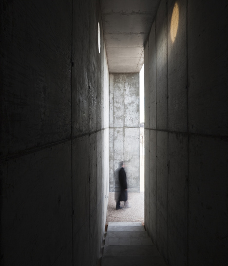 Valdefierro Park by Héctor Fernández Elorza and Manuel Fernández Ramírez