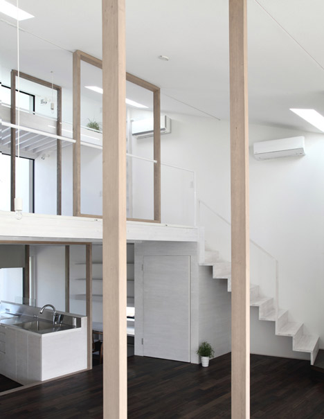 House in Toyota Aichi by Katsutoshi Sasaki + Associates