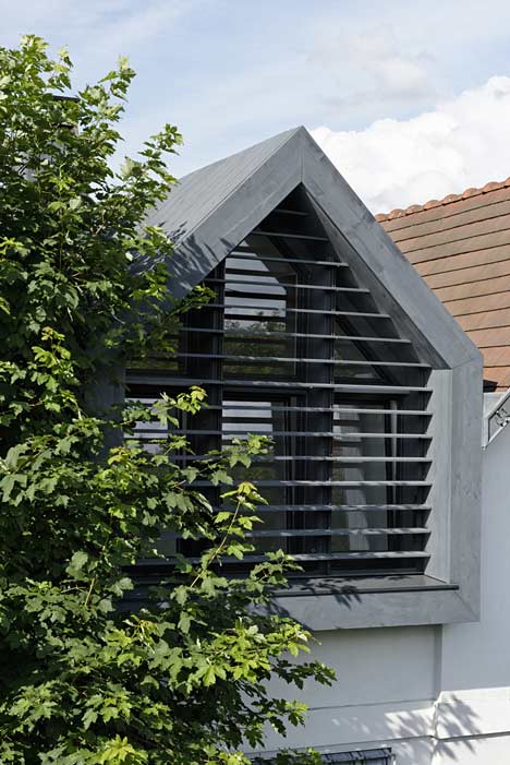 Une Maison sur la Maison by THE Architectes Une Maison sur la Maison by THE Architectes