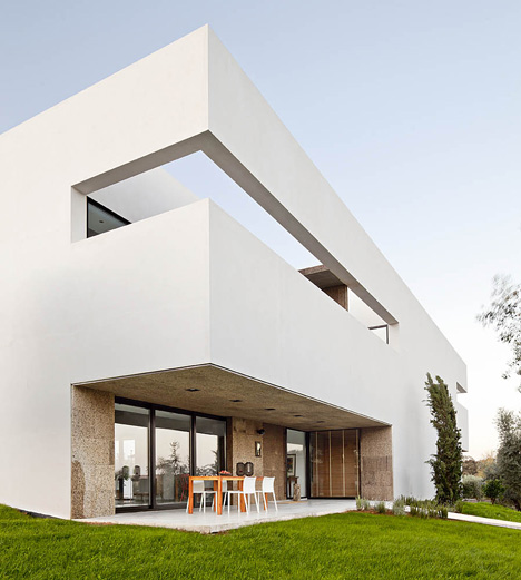 Villa Extramuros by Vora Arquitectura Villa Extramuros by Vora Arquitectura
