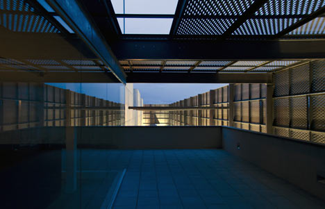 Centro de Recepción de Visitantes by a3gm + Mata y asociados