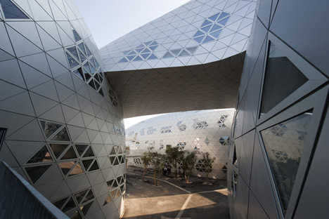 Lycée Georges Frêche by Massimiliano and Doriana Fuksas