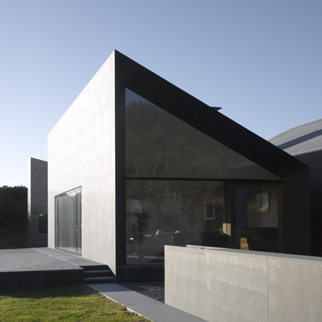 House at Goleen by Niall McLaughlin Architects House at Goleen by Niall McLaughlin Architects