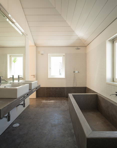 House in Belas by CHP Arquitectos House in Belas by CHP Arquitectos