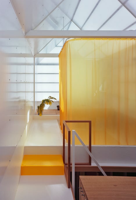 House in Yamasaki by Tato Architects