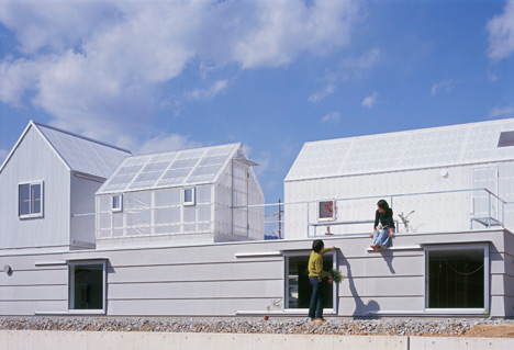 House in Yamasaki by Tato Architects