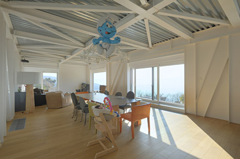 Nest and Cave House by Idis Turato Nest and Cave House by Idis Turato