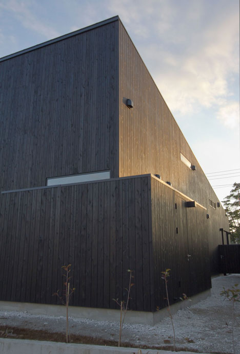 Onjuku Surf Shack by BAKOKO