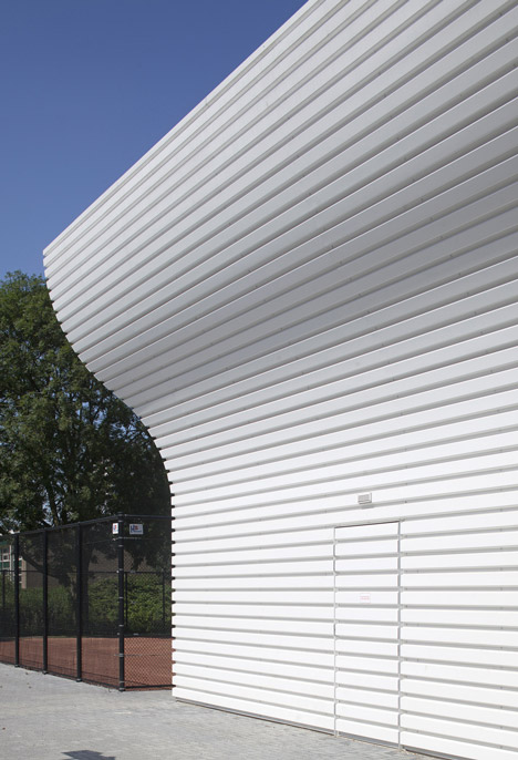 Gym Hall Nieuw Welgelegen by NL Architects
