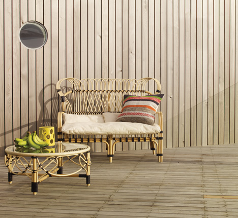 Lyra rattan sofa and table