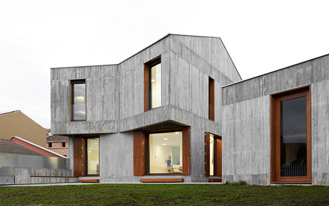 Casa MP in Sesma by Alcolea+Tárrago Arquitectos