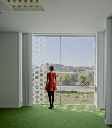 Confederation of Employers of Albacete Headquarters by Cor and Associados Confederation of Employers of Albacete Headquarters by Cor and Associados