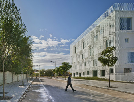 Confederation of Employers of Albacete Headquarters by Cor and Associados Confederation of Employers of Albacete Headquarters by Cor and Associados