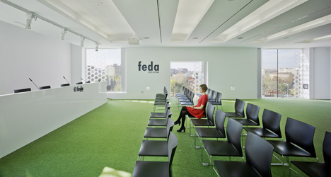 Confederation of Employers of Albacete Headquarters by Cor and Associados Confederation of Employers of Albacete Headquarters by Cor and Associados