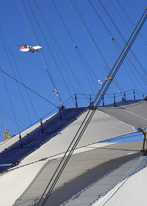 Up at the O2 by Rogers Stirk Harbour + Partners Up at the O2 by Rogers Stirk Harbour + Partners