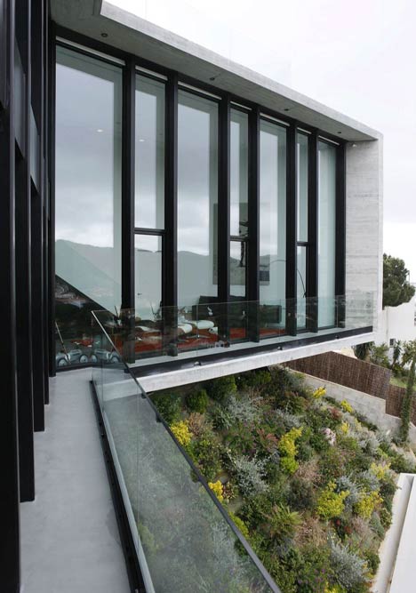 X House by Cadaval & Solà-Morales X House by Cadaval & Solà-Morales