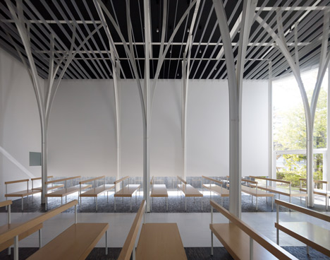 Forest Chapel by Hironaka Ogawa and Associates Forest Chapel by Hironaka Ogawa and Associates