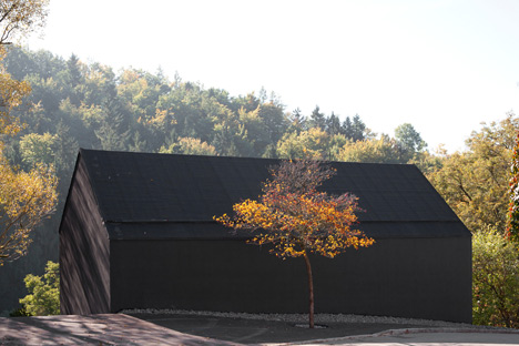 Black on White by Fabi Architekten Black on White by Fabi Architekten