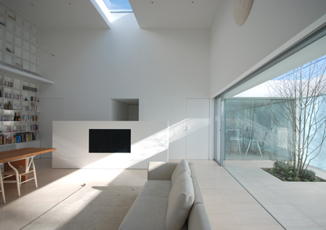 Library House by Shinichi Ogawa and Associates Library House by Shinichi Ogawa and Associates